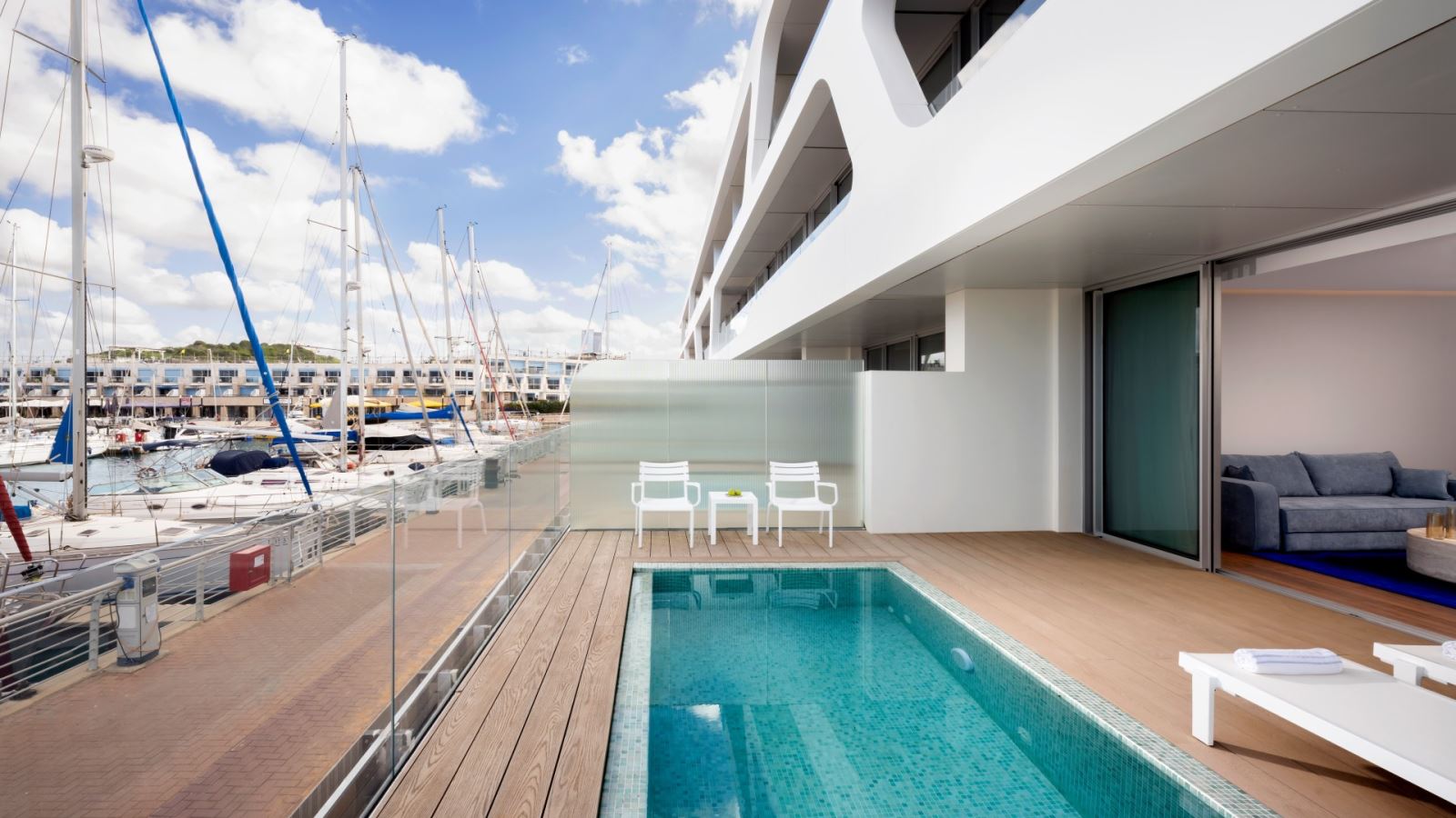 תמונת סוויטה עם בריכה פרטית