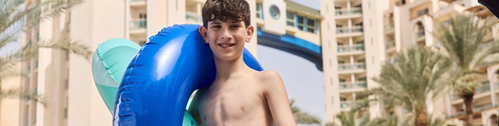 בריכת המלון
