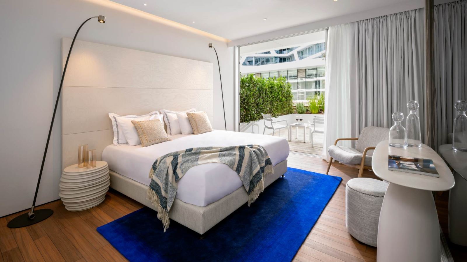 תמונת חדר דלקס עם גינה