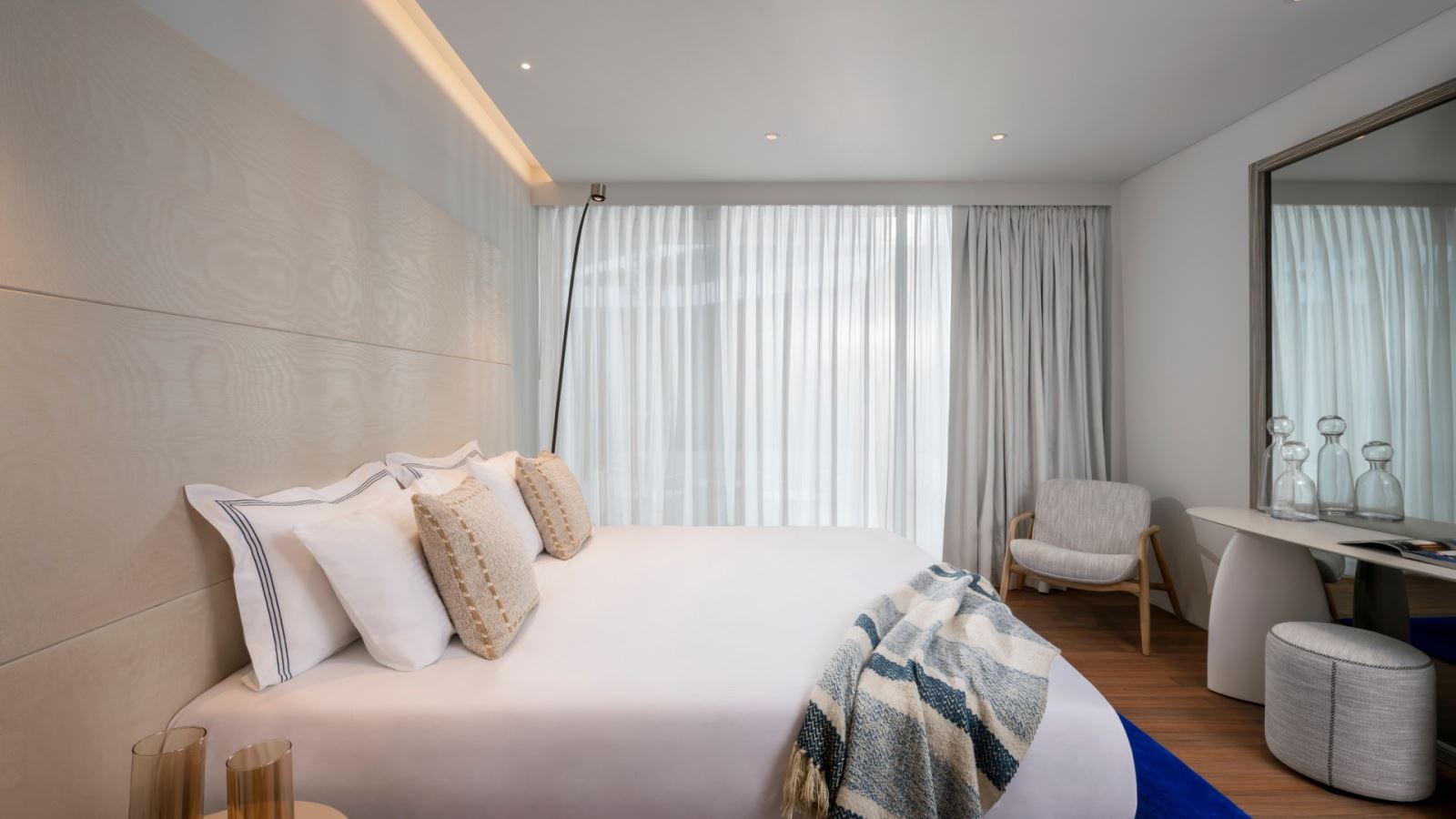 תמונת חדר דלקס עם מרפסת