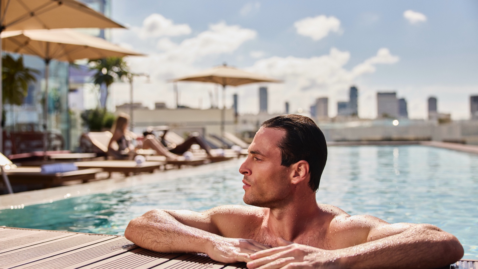 תמונת Hotel RECEPTION- בריכת המלון