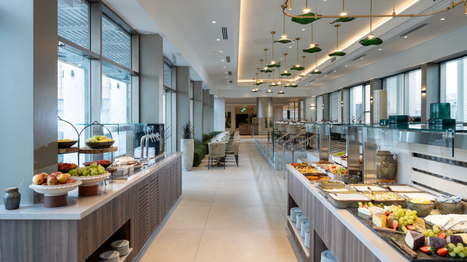 מלון לאונרדו פלאזה סיטי טאוור