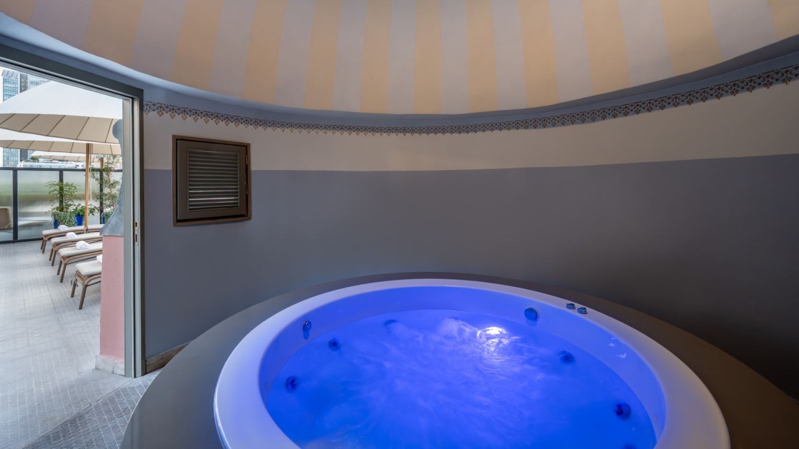 תמונת מלון נורדוי ג'קוזי בגג המלון